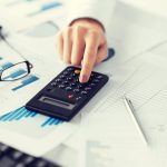 Jak wybrać zakład pogrzebowy? Wskazówki dla osób w żałobie.